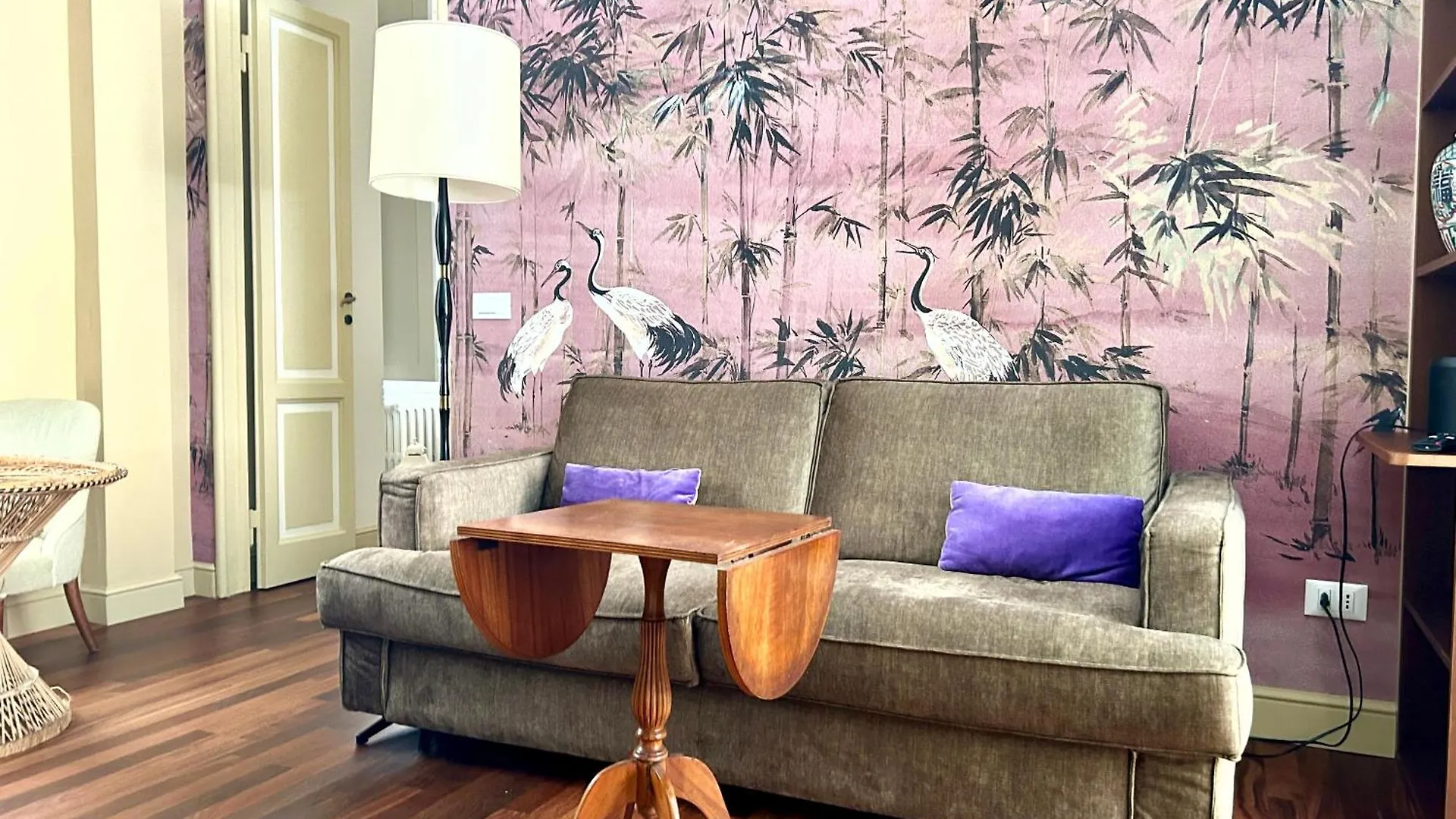 Via Monti, Cadorna Station, Historic Center Sforzesco Castle Apartment Milan