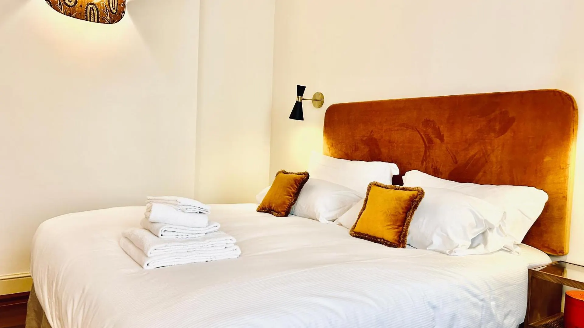 Via Monti, Cadorna Station, Historic Center Sforzesco Castle Apartment Milan