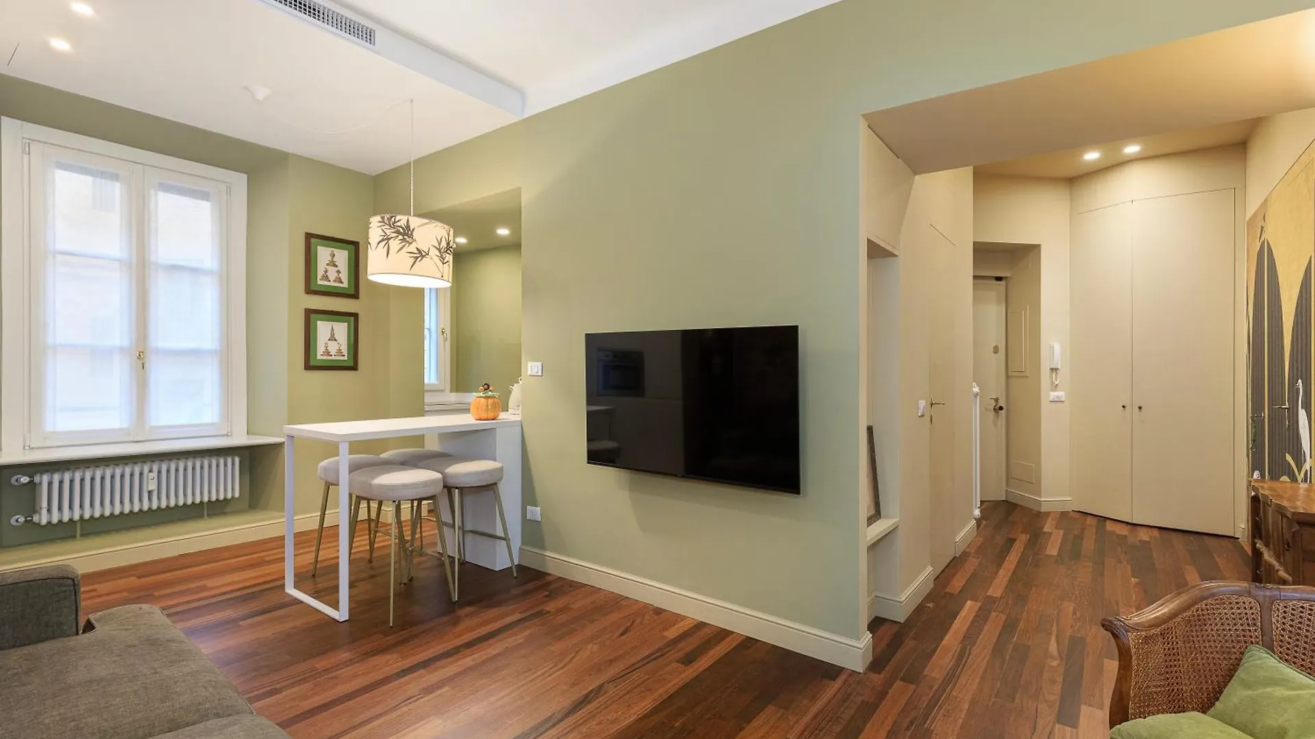 Via Monti, Cadorna Station, Historic Center Sforzesco Castle Apartment Milan